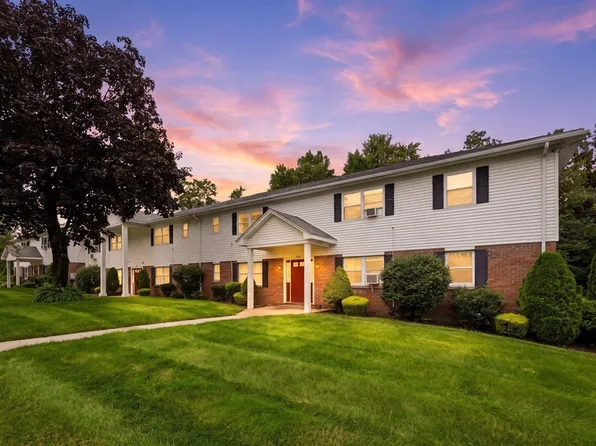 119 Colonial Cir Unit A, Chicopee, MA 01020