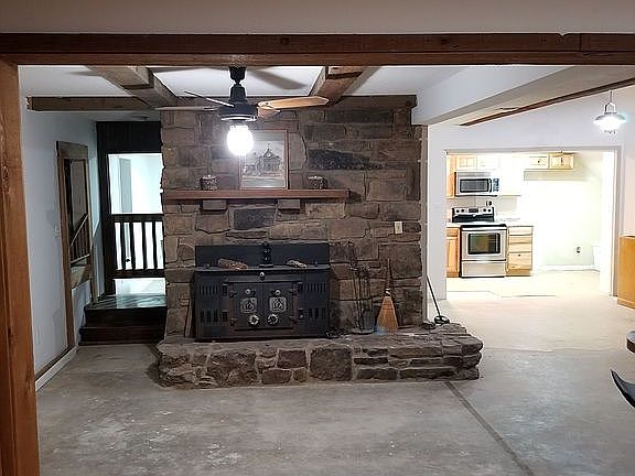 3rd image of 156 Windy Hills Ln