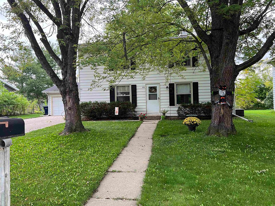 1st image of 210-212 Valley Dr