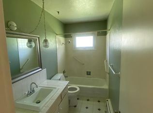 1008 W 22nd Ter, Lawrence, KS 66046
