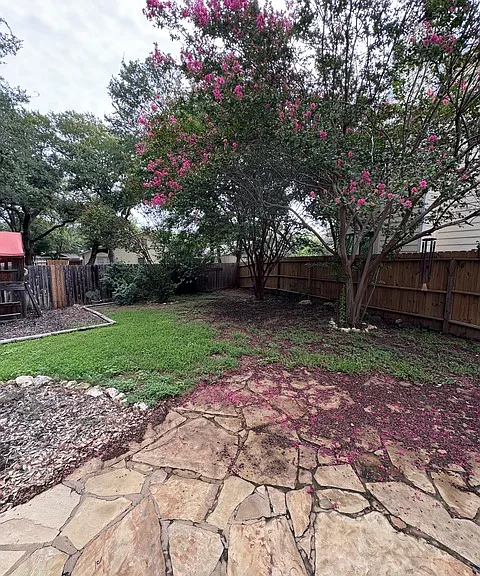 13815 Stone Hollow Dr — Photo 28