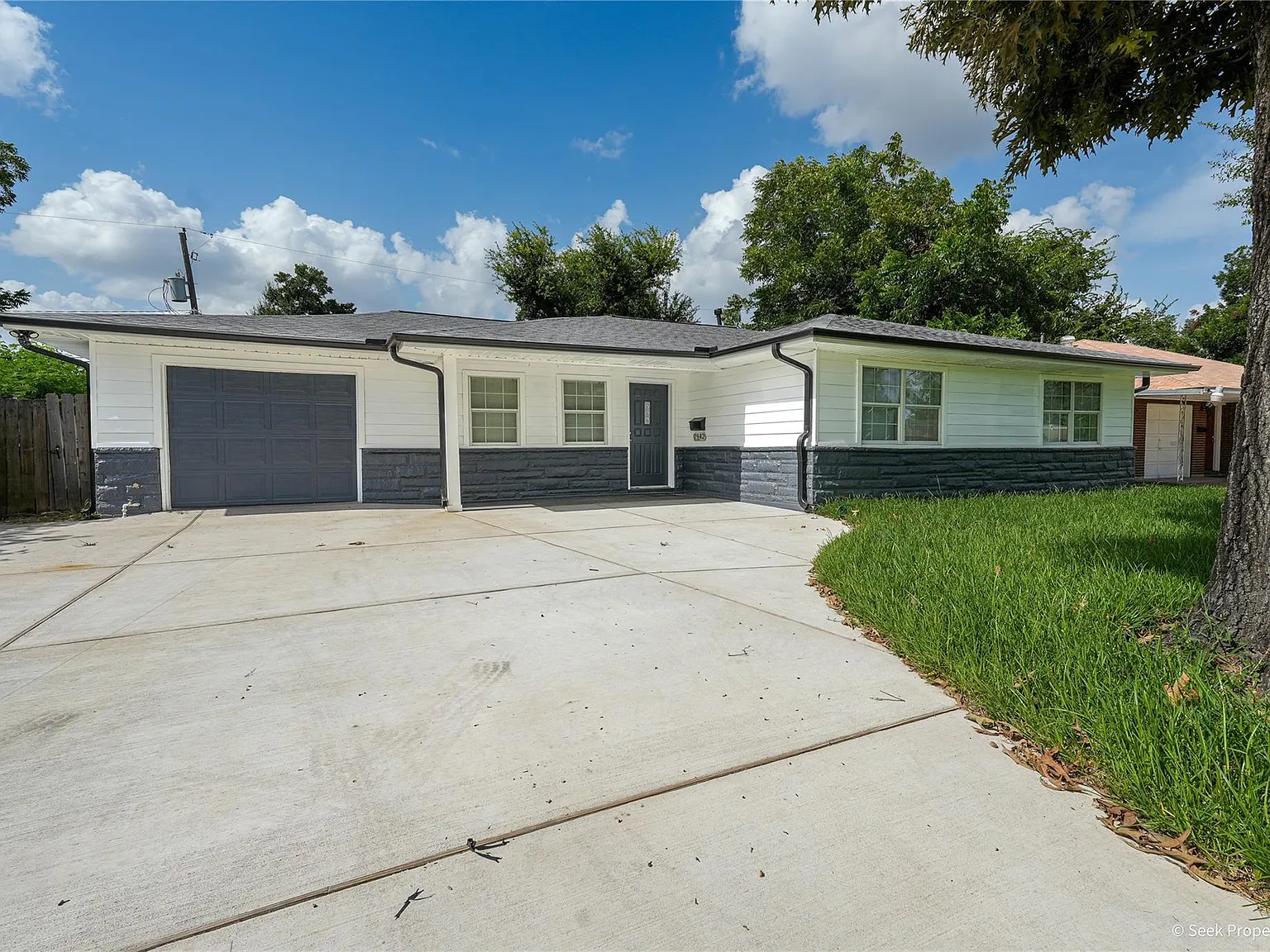3 bed, 2.0 bath, 2276 sqft, $2,650 — Photo 2