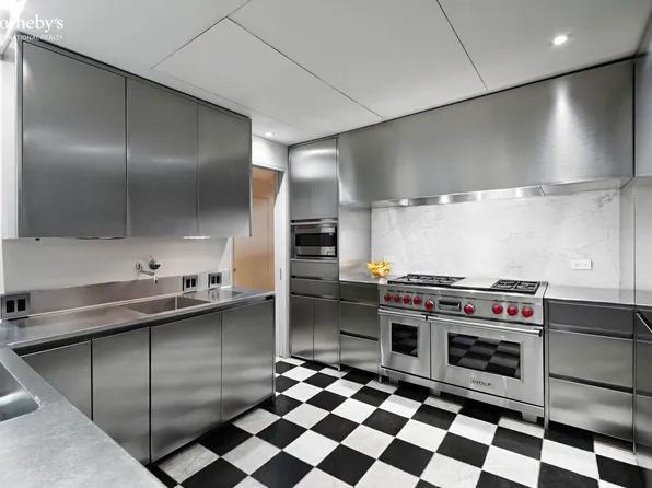 563 Park Avenue image 5 of 11