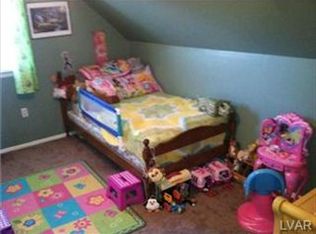 538 Apple Blossom Rd, Easton, PA 18040