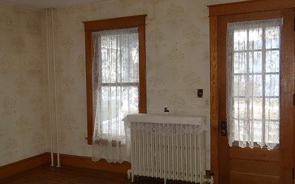3rd image of 14 Brown Ave
