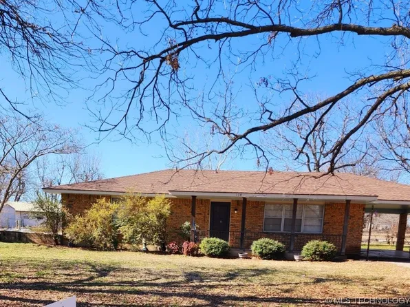 118 S Brookdale Rd, Apache, OK 73006