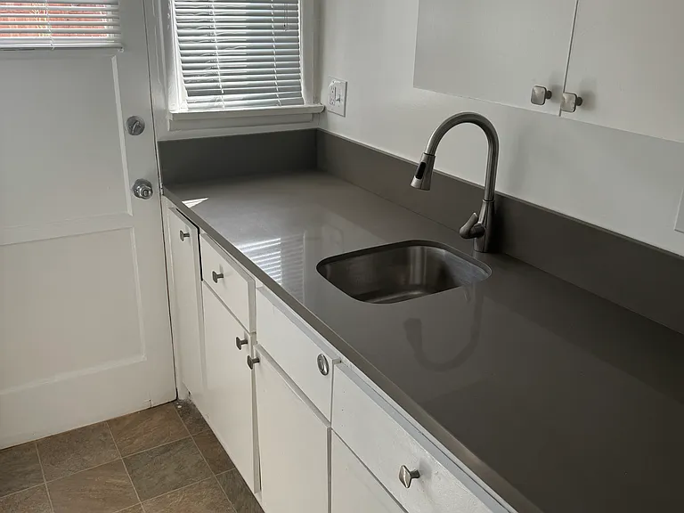 1426 Pearl St #1/2 — Photo 2