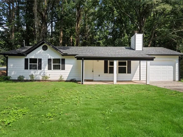 20 Skylark Ln, Jonesboro, GA 30238