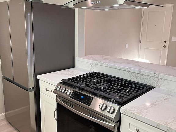 Kitchen - open concept to living room