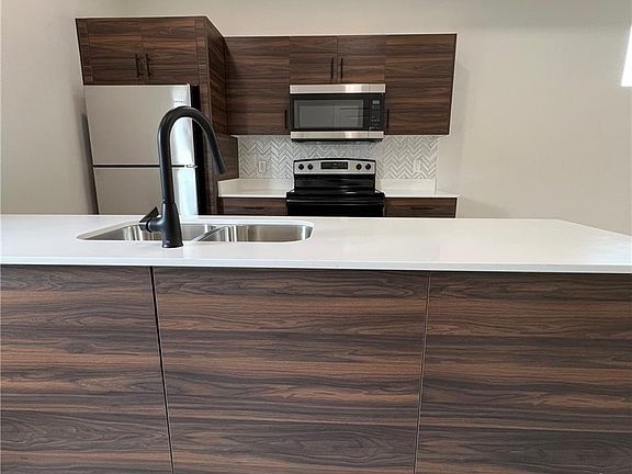 5th image of 3501 Vanessa Dr #2