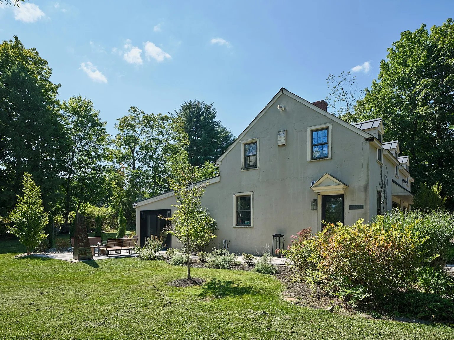 6098 Upper York Rd — Photo 2