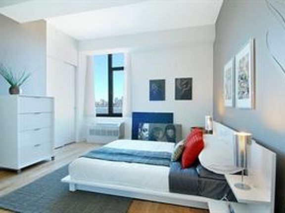 2nd image of 122 West St APT 4P
