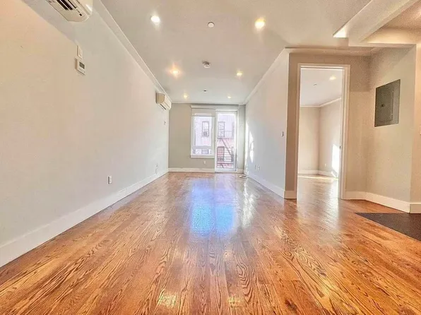 62 East 21st Street image 1 of 17