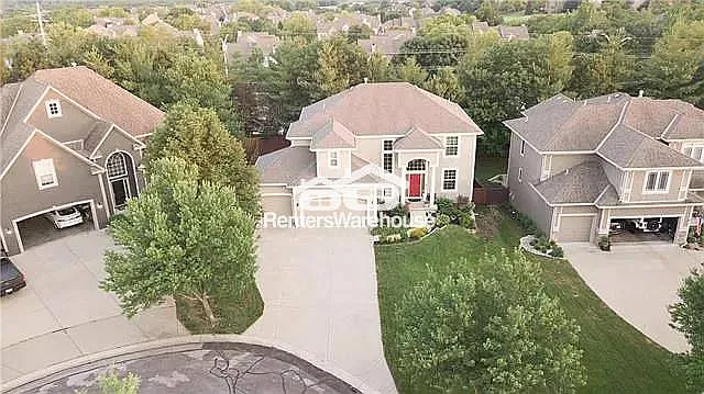 15861 Linden St — Photo 43
