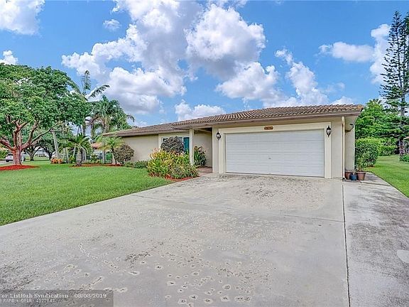 3rd image of 10051 NW 17th St
