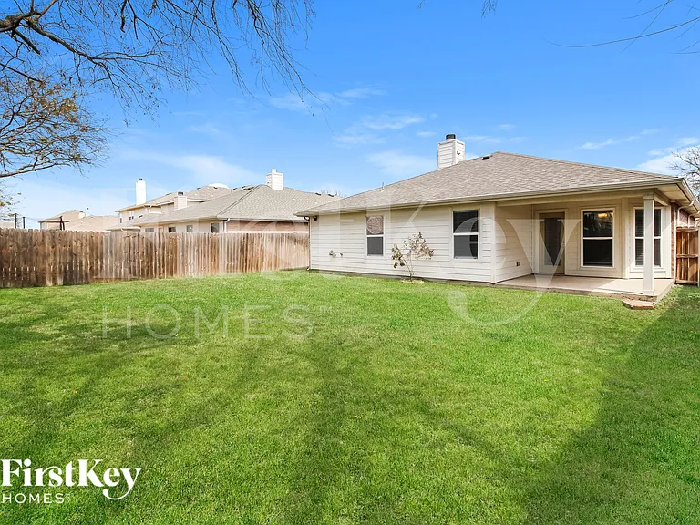 204 Pagoda Dr — Photo 15