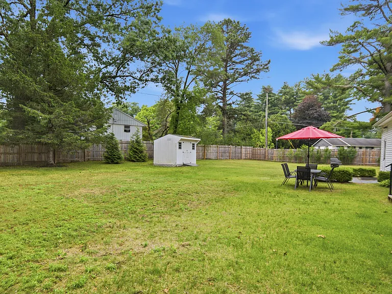130 Geyser Rd — Photo 23