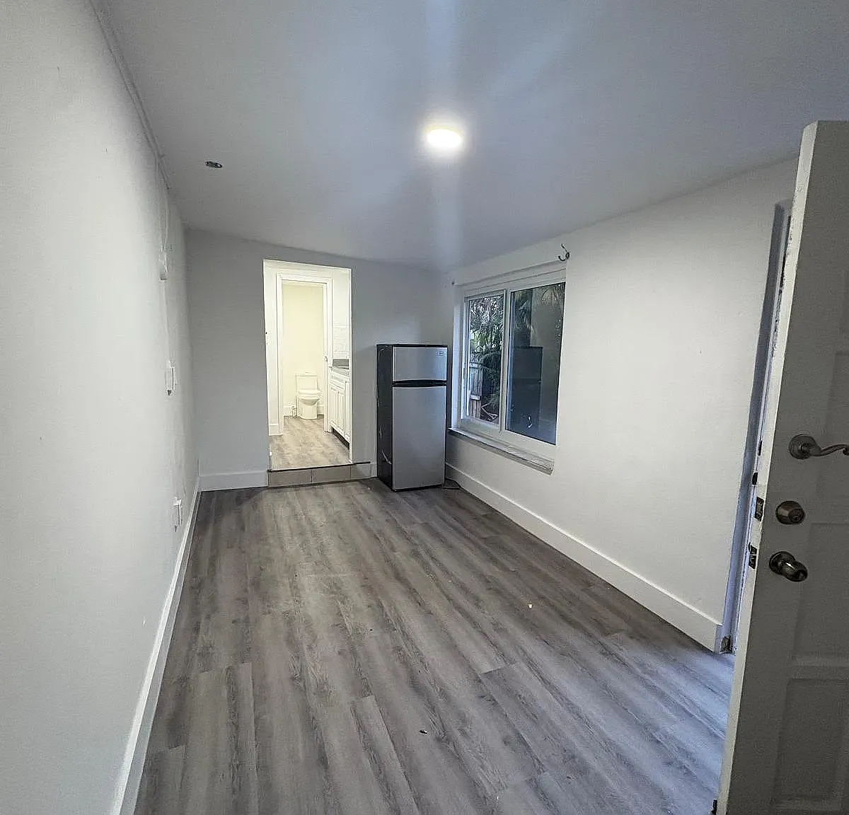 Studio, 235 sqft, $1,450 — Photo 4