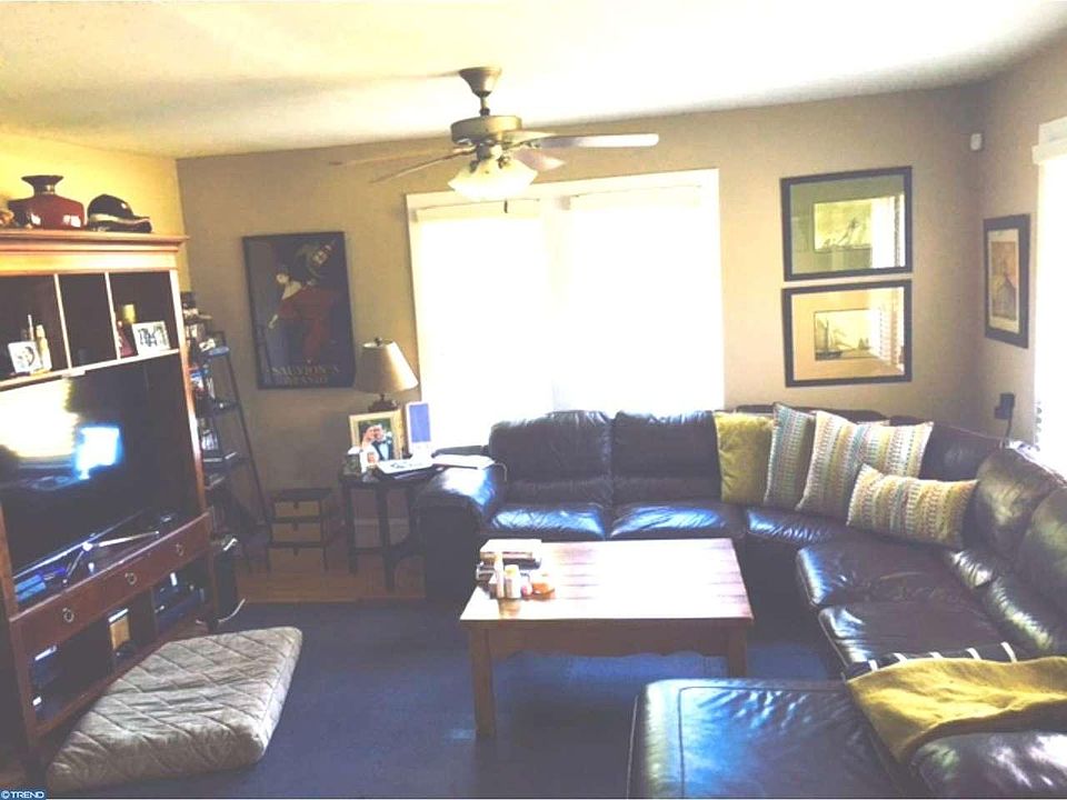 2nd image of 22 Earlington Ave