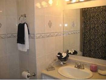 4th image of 534 E 86th St #302