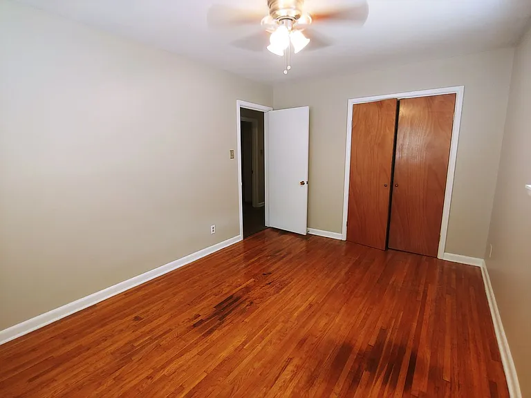 10005 Raymond Dr — Photo 15