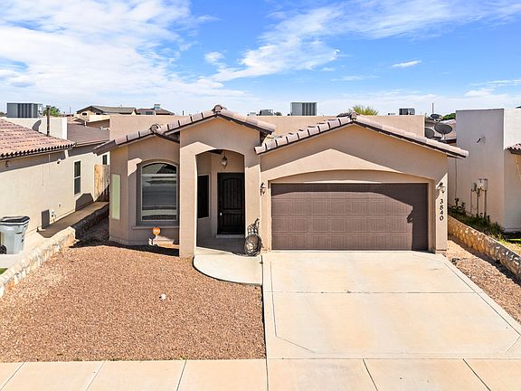 2nd image of 3840 Loma Brisa Dr