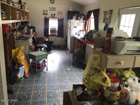5th image of 20223 McClellan Ave