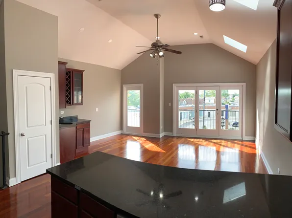 4644 W 63rd St Unit 3, Chicago, IL 60629