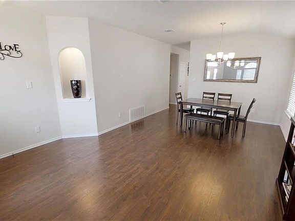 2nd image of 3307 Parkmill Dr
