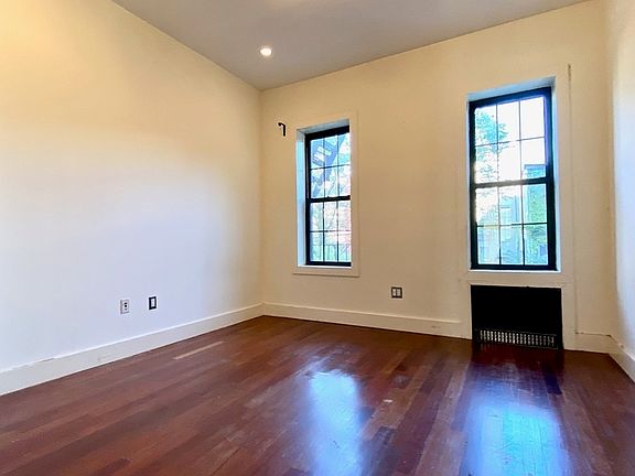 4th image of 184 Jefferson St #3A