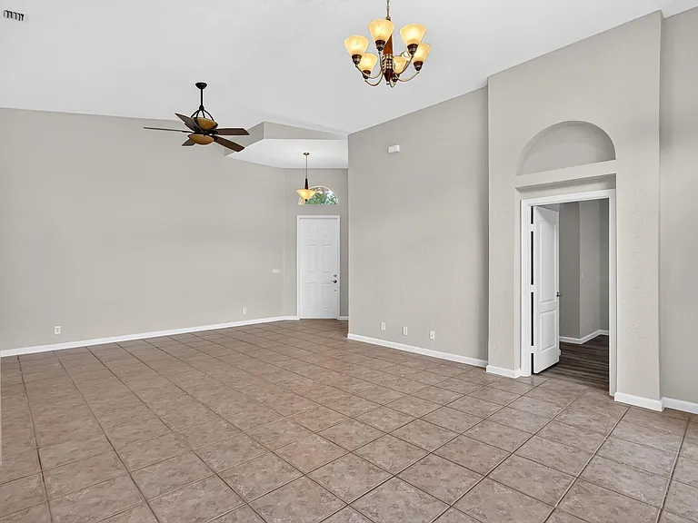5614 Sunberry Cir — Photo 9