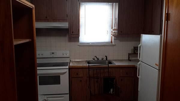 2nd image of 83 A Pleasant St