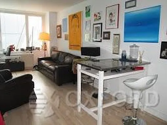 Rented by Oxford Property Group | media 8