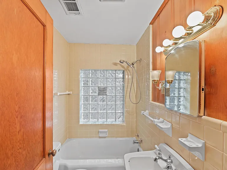 2065 Springlake Dr NW #1 — Photo 5
