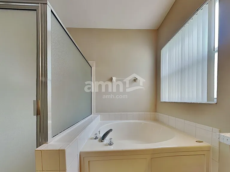1345 Brooke View Dr — Photo 13