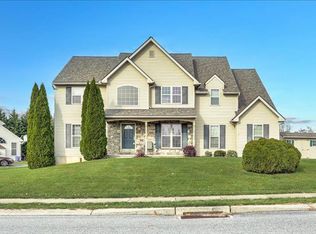 1113 Caspian Dr, York, PA 17404