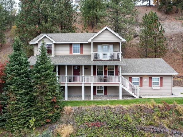 4202 W Hiawatha Dr, Spokane, WA 99208