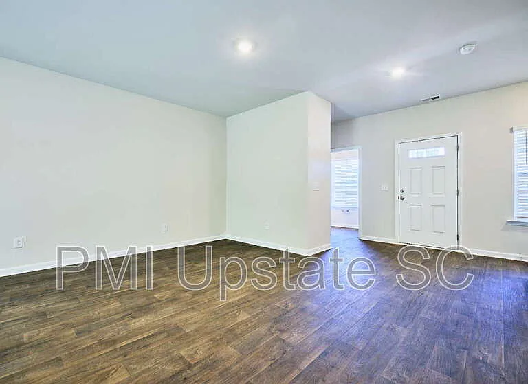 105 Pendleton Place Way — Photo 8