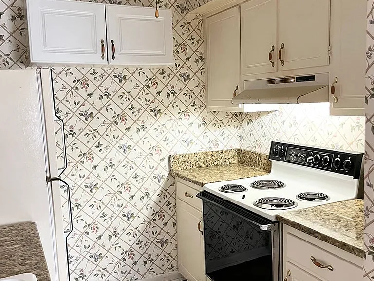 455 Mall Blvd #101 — Photo 5