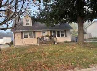 1427 Woods Ave, Camanche, IA 52730