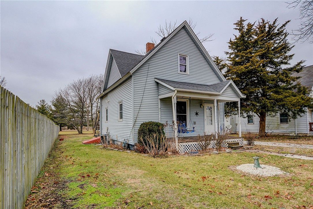 205 S Jackson St, Blue Mound, IL 62513 Zillow