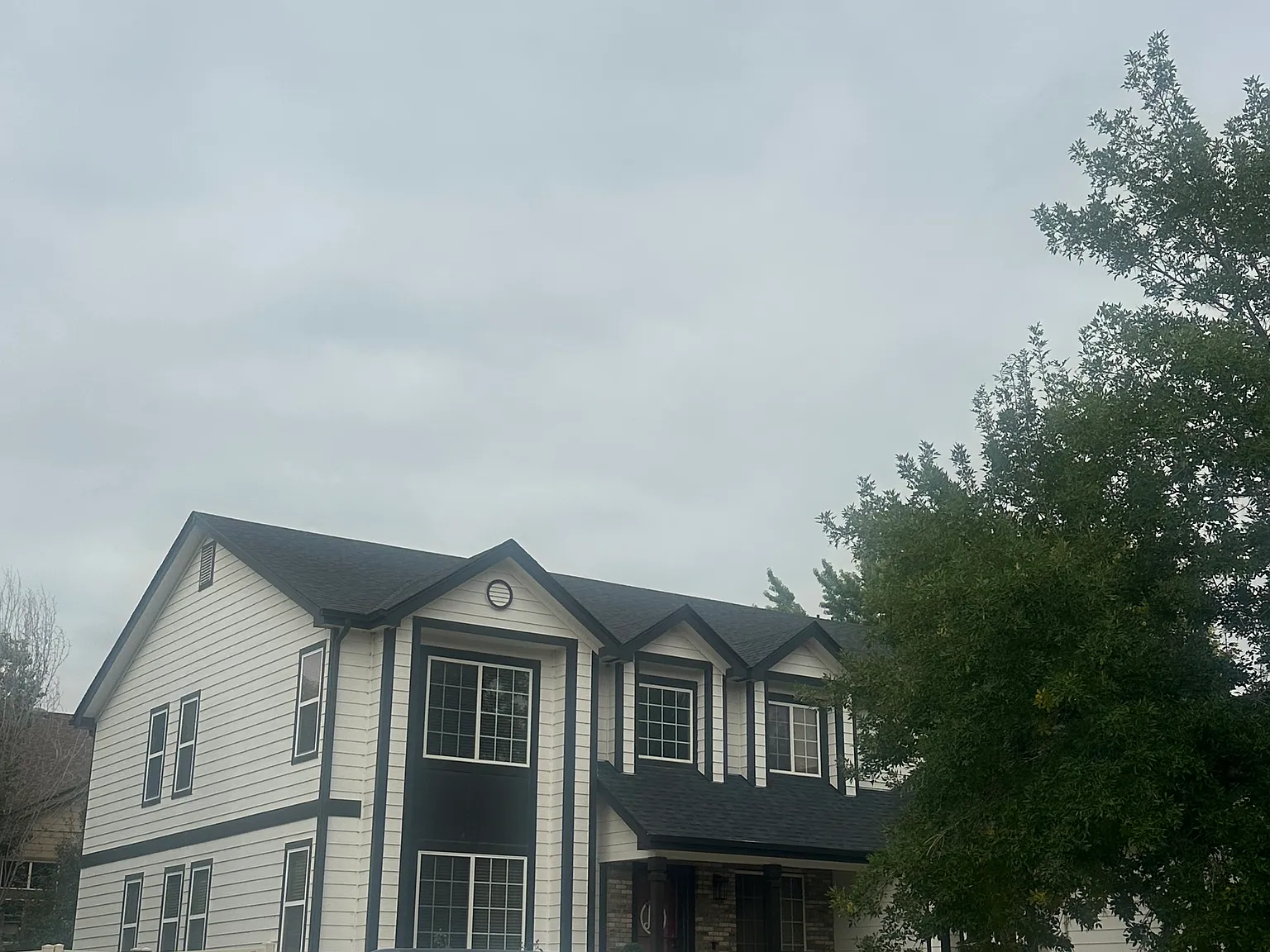 4 bed, 3.5 bath, 3372 sqft, $3,300 — Photo 2