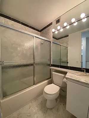 Rented by Fischer Group Realty, LLC | media 3