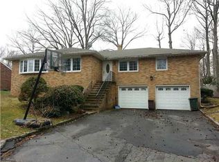 49 Revere Blvd, Edison, NJ 08820