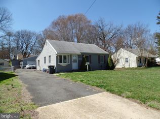 1924 Anderson Rd, Falls Church, VA 22043