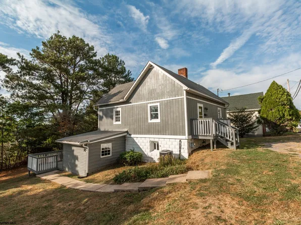 352 Satterfield St, Fairmont, WV 26554