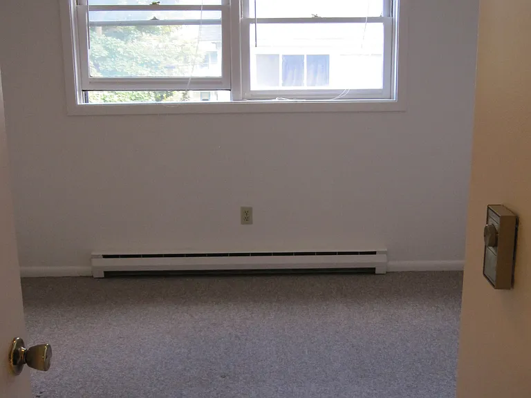 328 College St — Photo 49