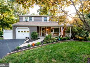 1130 Hunter Hill Dr, Lansdale, PA 19446