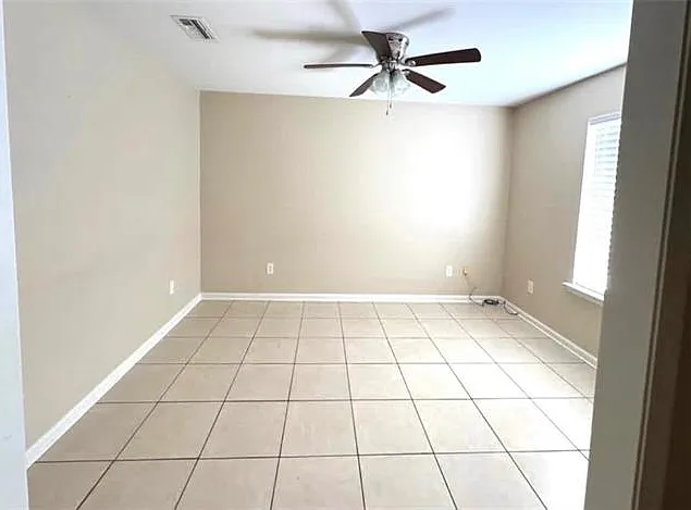4 bed, 1.5 bath, 1275 sqft, $2,200 — Photo 2