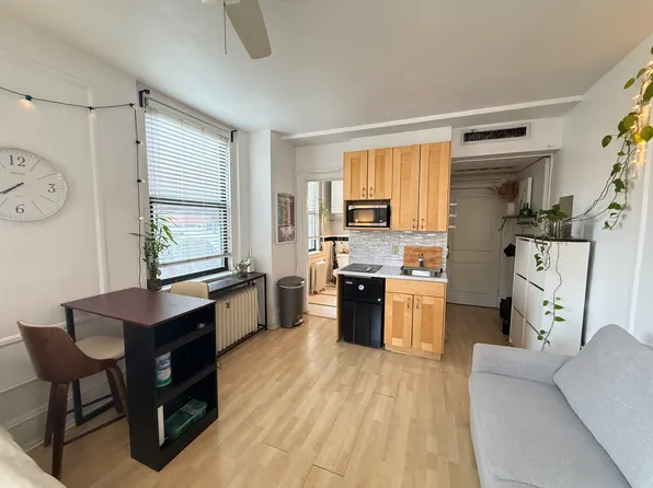 1324 Locust St, Philadelphia, PA